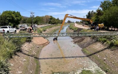Gestiona alcalde de Ahome permiso a la SEMARNAT para desazolvar canal que desfoga aguas pluviales de la ciudad