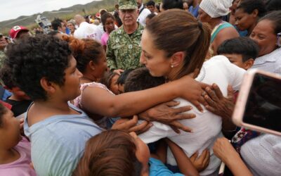 “Siempre vamos a estar cerca de la gente , nunca los vamos a dejar”: Presidenta Claudia Sheinbaum supervisa comunidades en Oaxaca