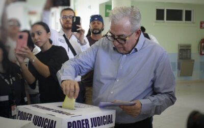 Emite finalmente su voto el gobernador, Rubén Rocha Moya