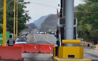 Reportan la muerte de dos gatilleros tras enfrentarse contra policías en El Limón de los Ramos, Culiacán.