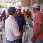 Pescadores de Escuinapa entablan diálogo con Graciela Domínguez para unir esfuerzos.