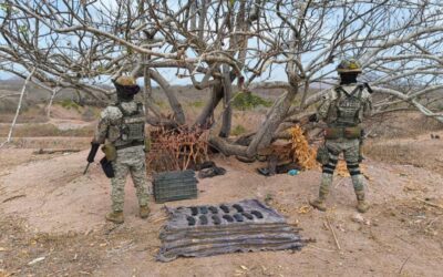 Militares aseguran armamento en el municipio de Rosario, Sinaloa