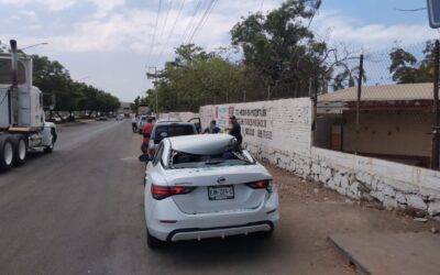 Solamente daños materiales deja carambola al sur de la ciudad de Mazatlán