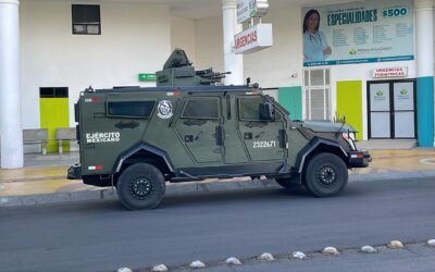 Detienen a policías municipales de Culiacán por los hechos del lunes en clínica