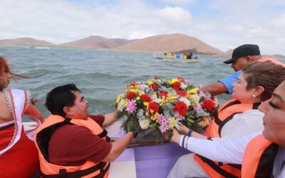 Con festival y ofrenda floral en El Huitussi, el Municipio conmemora el Día de la Marina Nacional