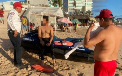 Dos turistas y un local son rescatados de morir ahogados en el mar