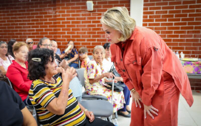 Dra. Eneyda Rocha Ruiz da inicio a la campaña de operación de cataratas y pterigión