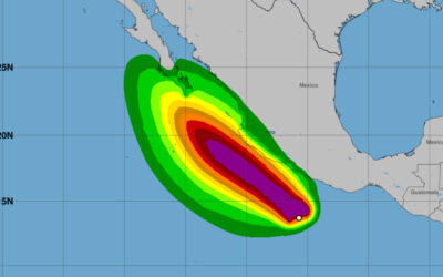 Los pronósticos del servicio meteorológico nacional y NHC Pacífico.