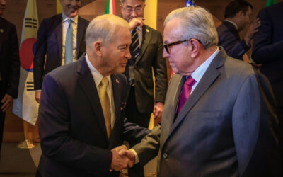 Firman contratos estratégicos para construir la planta de metanol verde más grande del mundo en Sinaloa.