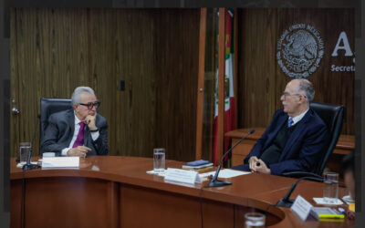 El Gobernador Rocha se reúne con el secretario de Agricultura Federal Julio Berdegué Sacristán.