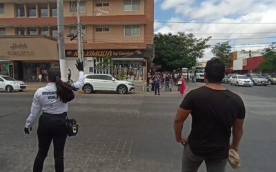 Auxiliares viales de Ahome se mantienen firmes pese al calor extremo