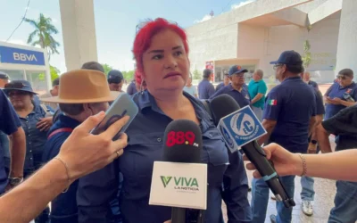 Guerreros Azules liberan ayuntamiento de Guasave tras acuerdos con autoridades.