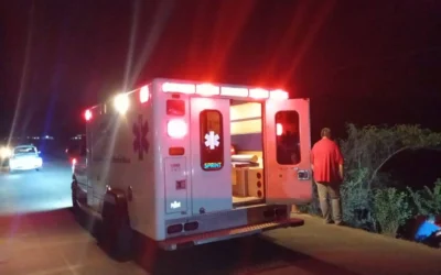 Muere un hombre tras volcar la unidad en la que viajaba en Mazatlán-Durango.