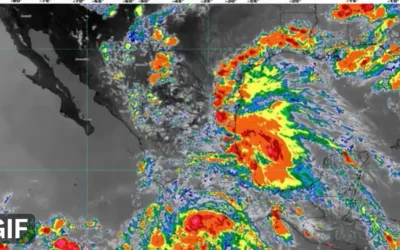 El servicio meteorológico nacional reporta ubicación de tormenta tropical Flossie.