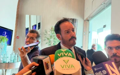 Avanza en tiempo y forma entrega de uniformes y útiles escolares en Sinaloa: Economía