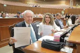 Avanzan en el Congreso iniciativas contra nepotismo electoral y reelección inmediata