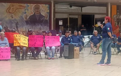 Guerreros Azules se manifiestan en palacio piden se judicialice denuncia contra Loza Ochoa