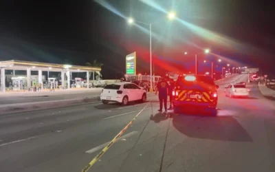Motociclista muere tras participar en un choque en el libramiento Colosio en Mazatlán.