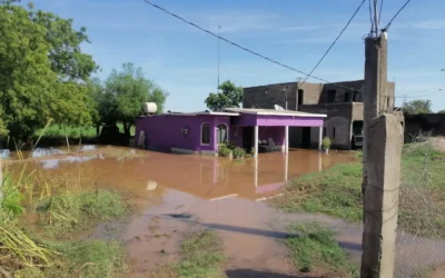 Lluvias afectan vivienda en La Escalera, familia tuvo que dejar su hogar tras verla inundada