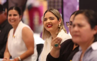 Uniforma Estrella Palacios a la primera generación del CRIT Sinaloa rumbo a la Paralimpiada Nacional CONADE 2025.
