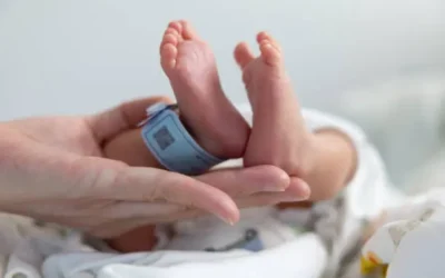 Nacen en Reino Unido ocho bebés con ADN de tres personas para prevenir enfermedades mortales