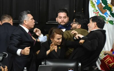 Alejandro Moreno justifica agresión en el Senado: ‘Creí que me iban a atacar’