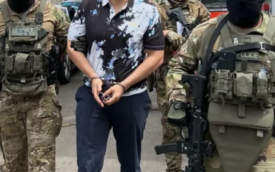 Enfrentará Chávez Jr. en libertad condicional cargos por delincuencia organizada y tráfico de armas