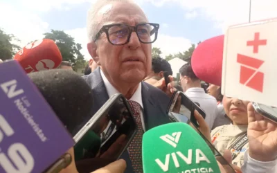 Gobernador Rocha Moya da la bienvenida al nuevo comandante de la Novena Zona Militar