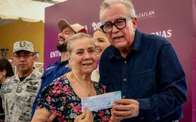 Gobierno de Sinaloa apoya a 179 familias afectadas por inundaciones en Mazatlán