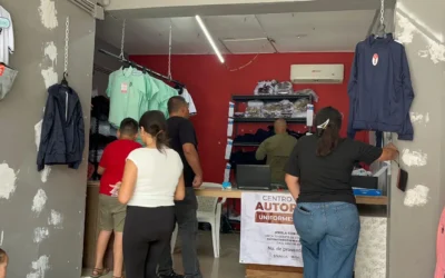 Avanza el canje de uniformes escolares en Culiacán con baja afluencia en sus primeras semanas