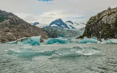 Barreras contra inundaciones protegieron a la capital de Alaska tras el desprendimiento de un glaciar
