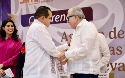 Ante más de 2,300 agremiados del SNTE 53, el Gobernador Rocha, reconoció que el conocimiento de sus derechos otorga mayor autonomía a las mujeres