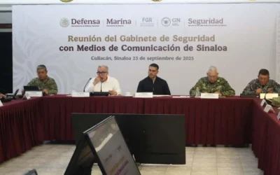 Entrega gabinete de seguridad nacional cifras cuchareadas de sus supuestos resultados en Sinaloa , en reuniones con grupos aplaudidores