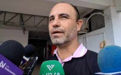 Padres de familia se manifiestan en primaria Miguel Hidalgo en Los Mochis por falta de luz en aulas