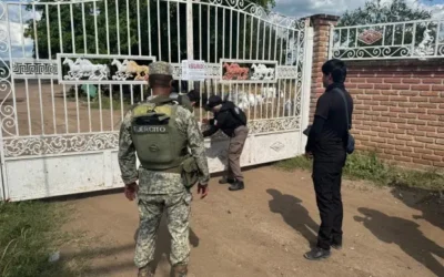 Asegura ejército mexicano 8 vehículos y droga sintética, en Culiacán