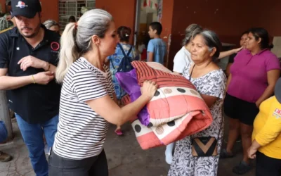Atiende DIF Ahome a personas afectadas por lluvias