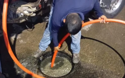 JUMAPAM trabaja en desazolves del alcantarillado, tras saturación por lluvias.