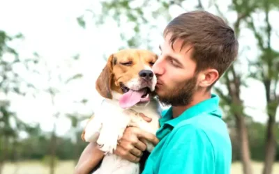 La ciencia detrás de hablarle con “voz de bebé” a los perros: los hace feliz