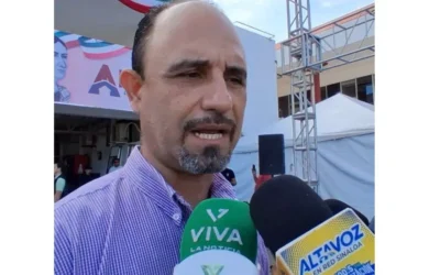 49 escuelas de Ahome reciben kits de limpieza y herramientas por parte de SEPYC