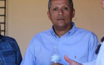 Atacan con rifle de “balines” a Ex alcalde de Rosario afuera del hospital Integral