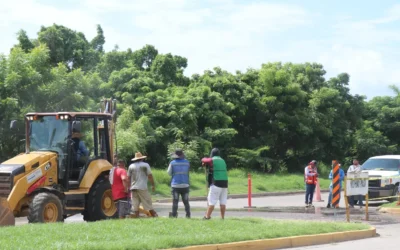 JUMAPAM realiza trabajos preliminares para la reposición en la Avenida Santa Rosa