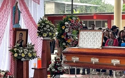 Indignación en Oaxaca por el asesinato de una maestra a manos de su alumno por una calificación