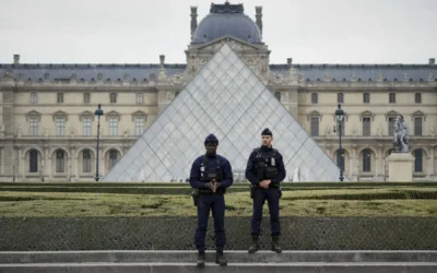 5 de los tesoros más bellos del mundo que intentaron robar del Louvre y otros museos