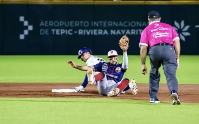 Jaguares pinta de blanco a los Venados y evita la limpia en casa