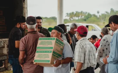 Entrega de apoyos alimenticios a pescadores de Cospita y Península de Villamoros, Culiacán