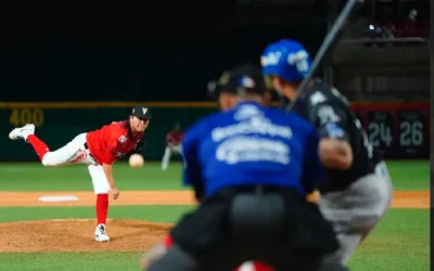 Yaquis blanquea y se mantiene en el liderato de la primera vuelta.