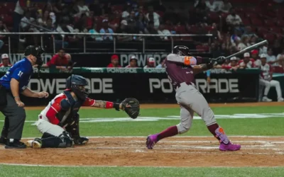 Tomateros se adelanta en el Clásico Sinaloense.