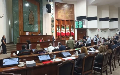 Regresan las sesiones al Salón del Pleno tras rehabilitación; se alista para recibir al gobernador Rubén Rocha Moya