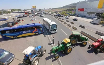 Transportistas y campesinos realizan paro nacional con bloqueos en más de 20 estados