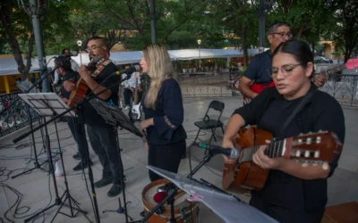 Celebran segundo aniversario de “Poesía a los Cuatro Vientos” en la Plazuela Obregón